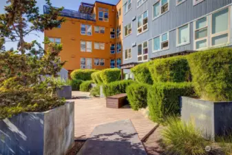 Enjoy the versatile outdoor space—perfect for morning coffee, evening chats, or simply soaking in the Seattle skyline.