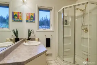 Upper guest bathroom