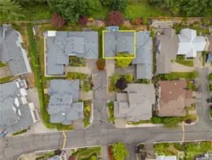 This duplex truly lives like a house with the way the neighborhood is configured.