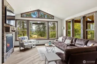 Beautiful natural light in the family room, views of the countryside.