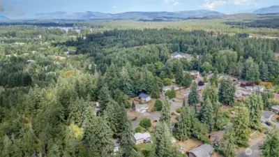 Perfect location close to trails and commuting routes!
