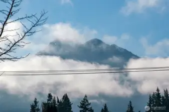 Gorgeous Mountain View from the Kitchen & Family Room