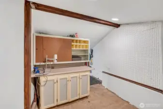 Workshop/craftroom/office in back of large carport