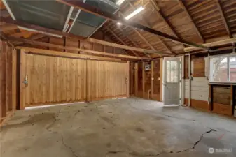 Lots of room for cars, work space, etc.