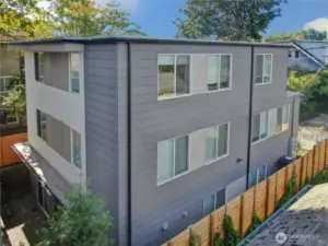 UW 8-BR Townhouses