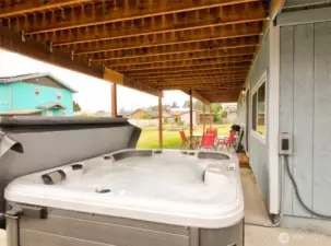 Hot tub