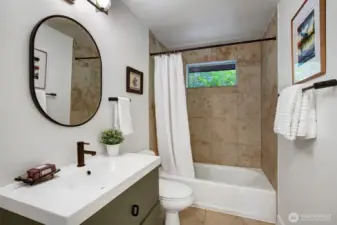Main floor full bath
