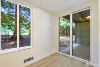 Outdoor access from eating nook