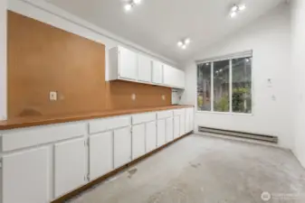 This is storage and work space in the detached garage.  Full of possibilities!