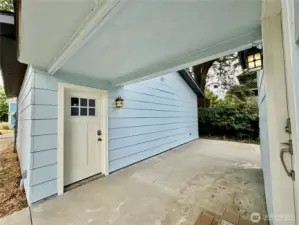 Breezway was added between the garage and the main house to keep you and your groceries dry.