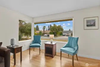 Living Room Windows Facing Cascade Mountains