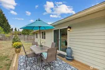 Backyard Deck for plenty of entertaining and play!