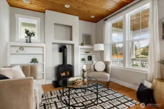 Living room with niche above the cozy gas fireplace, perfect for winter evenings.