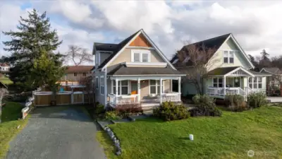 Charming neighborhood too!