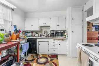 Double kitchen sink. Pantry space.