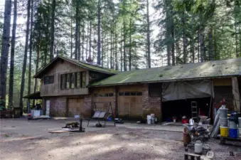 The original home to be restored or remove it to  build yourself a beautiful home on your own estate