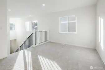 Versatile upstairs loft