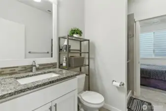 1st floor 3/4 bath