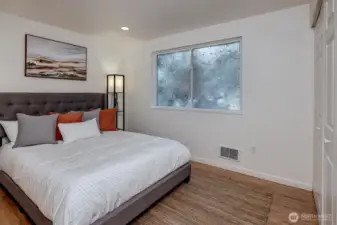Guest bedroom