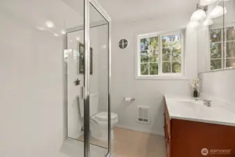 Upper level bath.