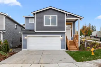 Photographs are for illustrative purposes only. Features, finishes, interior/exterior colors, landscaping and floorplan shown may vary from actual homes built.