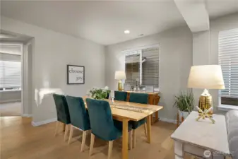 The community has its own park and playground, with easy access to local trails. You’ll be close to the Cascade Foothills’ many nature parks, hiking and biking trails, just 10 minutes from Snoqualmie Falls, and 20 minutes to Snoqualmie Passes’ day and night skiing.