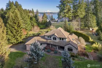 Extra large private lot with views of the sound and Mt Rainier.