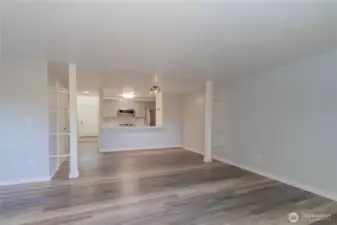 Dining/Kitchen