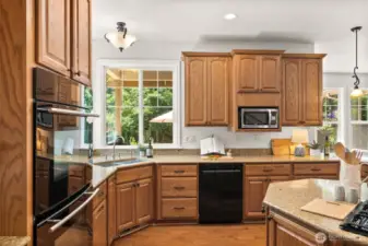 The cooking enthusiast will love the double ovens and gas cooktop!