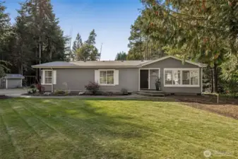 Welcome to 15082 Horseshoe Ave SW