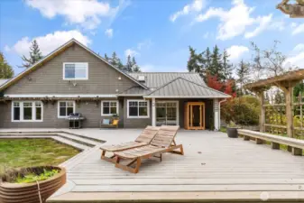 Large Entertaining back deck