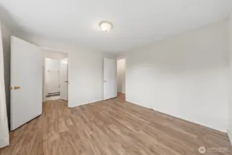 Room 4 with 1/2 bathroom