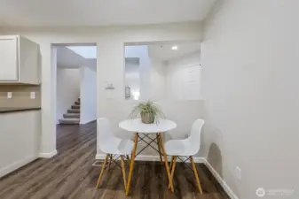 Eating/coffee nook in the kitchen