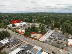 Amazing Location, close to Safeway, restaurants and amenities