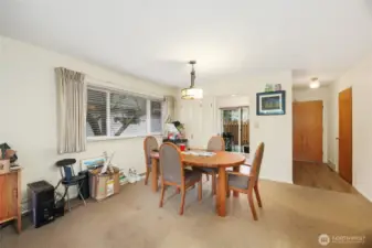 5009 Dining-