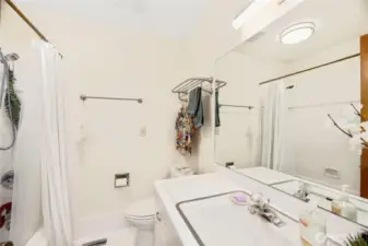 5007 Full Bath-