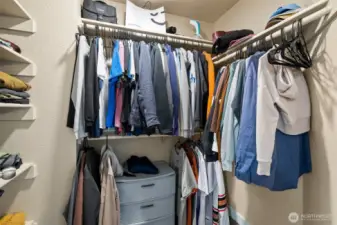 1412 Walk in closet