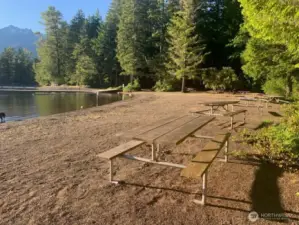 Seller photo memory... all ready for summer fun!