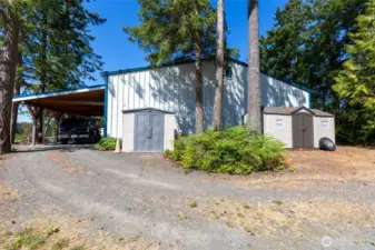 Carport adjacent to Hangar