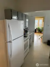 Apt A - Well functioning kitchen.
