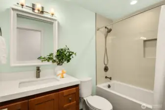 Powder (FULL BATH) off the hall