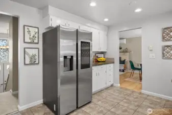 Newer SS appliances all included.