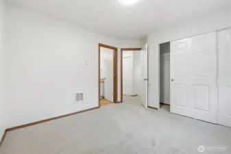 2nd Bedroom with ensuite