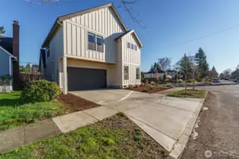 Garage (West Facing)