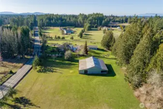 6.82 acres w/Barn