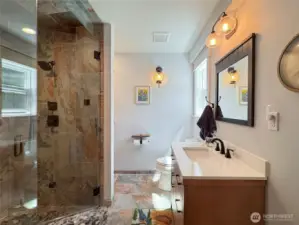 Main bath w/ Steam Shower