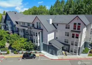 Perfectly located downtown Renton along the Cedar River this impeccably maintained community is just waiting for you!