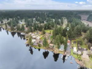 From above you can really see how close the water lifestyle is. Patterson Lake is right nearby, and Hicks Lake plus Long Lake are all within roughly a five minute drive, so launching the boat or cooling off on a warm afternoon stays easy. You’re surrounded by waterfront homes without the maintenance that comes with them, which honestly is a pretty great tradeoff.