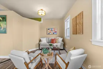 Living area - wall to the left can be removed