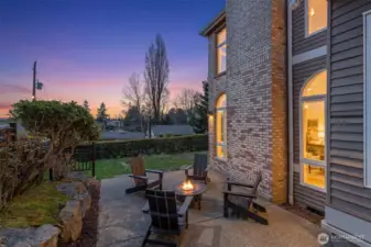 patio on the S side of the house